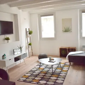 Апартаменты Superbe T2 Vieux Port, Марсель